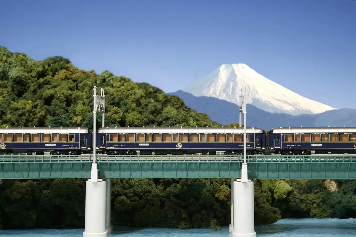 Kato Orient Express 1988 N Gauge 6-Car Set 10-562 Railway Passenger Model