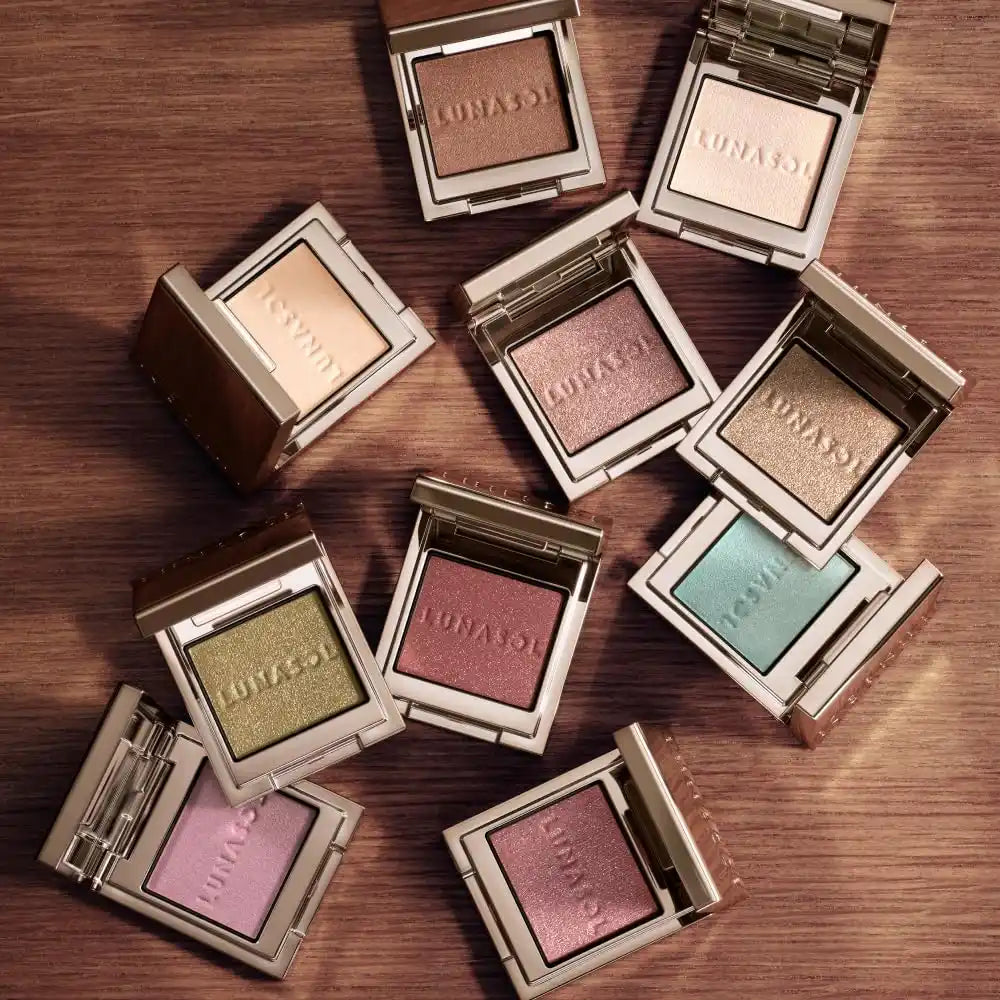 Lunasol Mono Eye Coloration 03 Eyeshadow – Enhance Your Eye Look