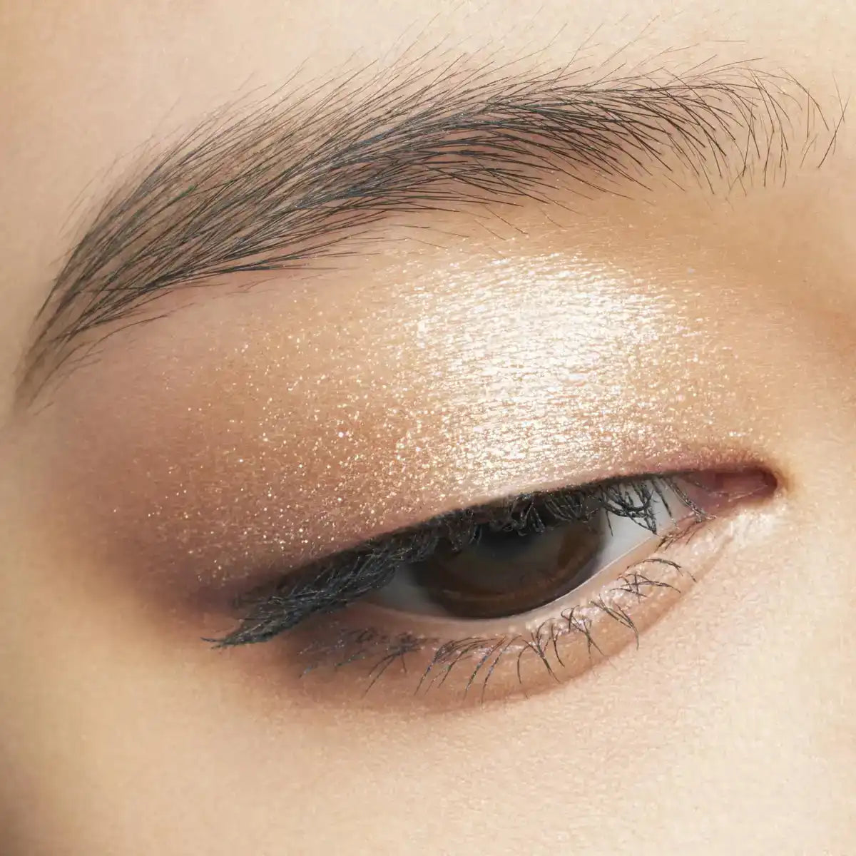 Shu Uemura Crushed Gem Pearl Whisper 3G Fard à Paupières Pailleté Maquillage des Yeux